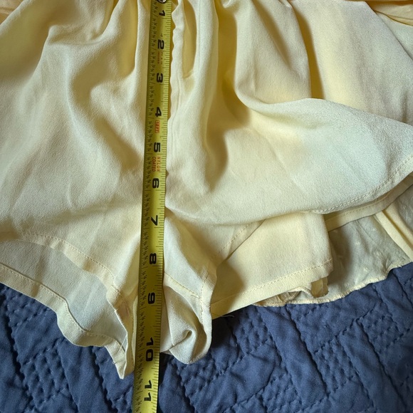 ✨ Forever 21 Swiss Dot Flowy Spring Summer Romper Size L - Picture 7 of 7